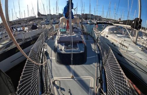 Gruissan Boat Rental | Voilier traditionnel, tout confort et au calme