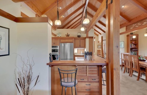 Croft House | VolcanonJapanese-inspired Zen retreat in the Pines