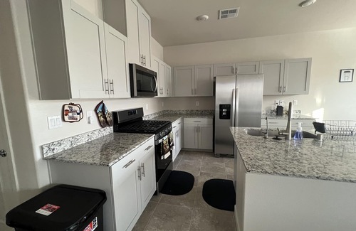 Centennial Hills House | Voluptuous 4 Bedroom new Home