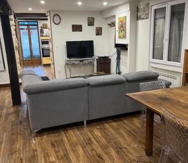 Saint-Martin-du-Mont House | Voyage dans le temps