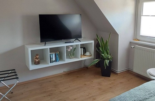 Berliner Chaussee Apartment | Vrbo Property