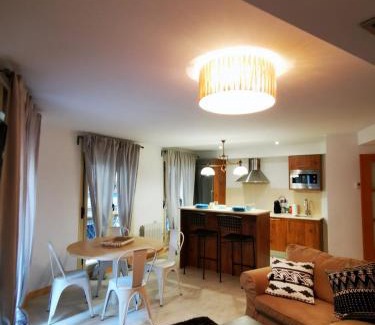 Zaragoza Old Town Apartment | VTZ El Balcón de Rey Alfonso III