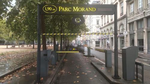 Moliere - Edgard Quinet Apartment | Vue exceptionnelle, Baignoire balnéo, Parking&Clim