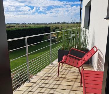 Bourgneuf-en-Retz Apartment | Vue panoramique Marais Breton, 900 m océan, superbe T2 avec terrasse