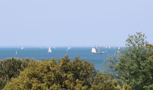 Saint-Gildas-de-Rhuys House | Vue sur la mer pour 8 personnes (200m de la plage)