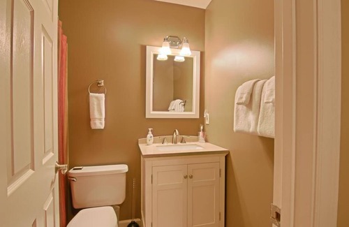 Asheville Cottage | W Asheville Pet-Friendly Cottage | Hot Tub | Firepit | Biltmore Chihuly discount