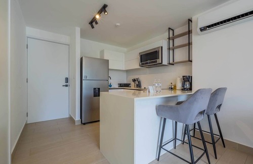 San Francisco Apartment | w* | Charming 1BR w/Balcony in San Francisco