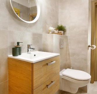 Koszalin Apartment | W&K - Gold Suite - Parking w garażu, Faktura VAT, Klimatyzacja, 5 min od dworca