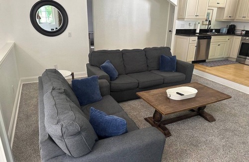 Muskego House | W179-Pearl · Muskego Getaway