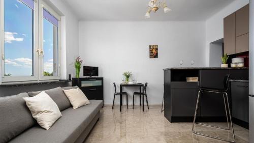 Muranow Apartment | Wałowa City Centre, Sun & Snow