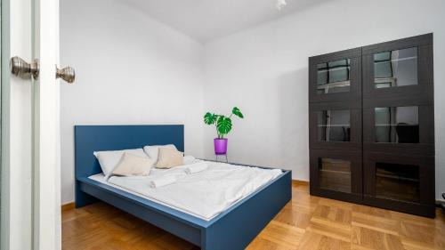 Muranow Apartment | Wałowa City Centre, Sun & Snow