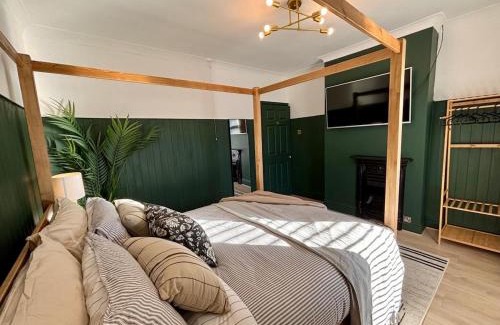 Cleethorpes House | Wad-i-Koo Beach House, Hot Tub, Games Room