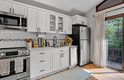 Locust Lake Village Ski Chalet | Wagner Wilderness Retreat | Pocono Chalet Hot Tub