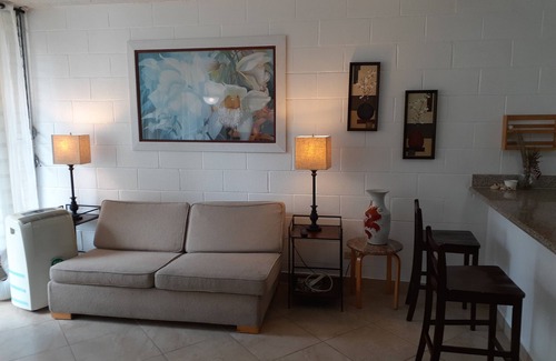 Waikiki Apartment | ~Waikiki~ LOWEST RATES IN AREA ~ 1 Bedroom ~ Fully Furn ~ Blocks to Beach ~