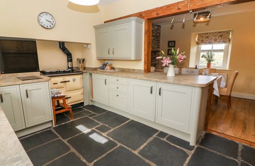 Flookburgh Cottage | WAINGATE COTTAGE, pet friendly, with open fire in Flookburgh