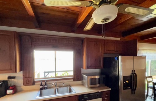 Tallahassee Ski Chalet | Wake to 180 lake sunrise & sunset views! Family, Fishing, Fun!