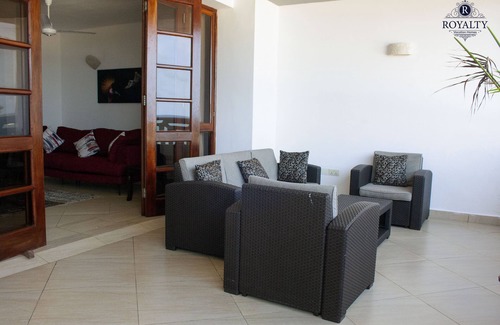 Bamburi Apartment | Wake up to the Ocean Breeze ushering you to a new day