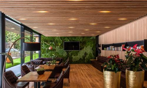 Petershausen-Ost Hotel | Waldhaus Jakob