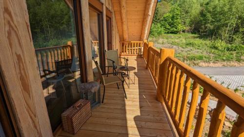Neuhutten Apartment | Waldzeit Lodge - Ferienwohnung Eule