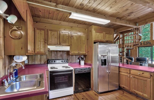 Six Mile House | Walhalla Hwy Chalet S