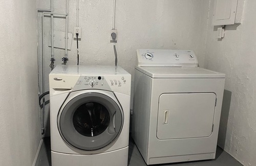 St. Charles Historic District House | Walk 2 Main Street > 2 Blocks > 5 Comfy Beds > Gorgeous