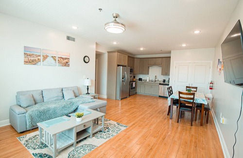 Biloxi Apartment | 💥❤️WALK 2 SHORE🔥| SLEEPS 6 W/W+D