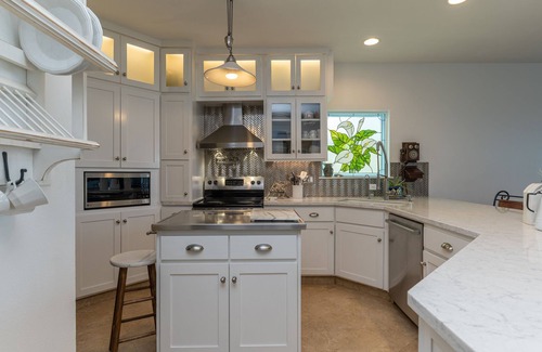 South Padre Island House | Walk Off the Patio and Onto the Beach!