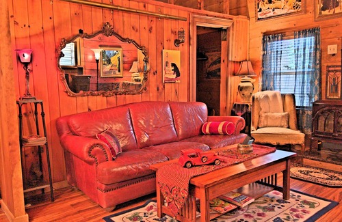 Malletts Bay Cottage | Walk Softly, There’s a Dream Here!