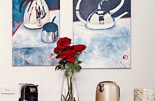 City West Apartment | Walk to ANU - Exclusive apartment with secure parking, gym, pool and sauna.