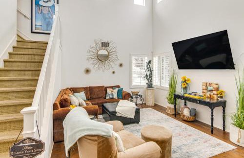 Oxnard House | Walk to Beach Luxe San Buenaventura Villa!