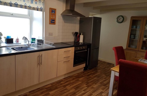 Tywardreath Cottage | Walk to beach, village location, near Fowey and Eden Project