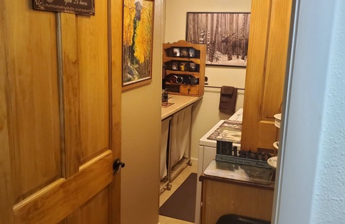 Cheyenne House | WALK to Cheyenne Frontier Days