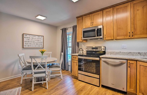 Saluda Apartment | Walk to Dining: Saluda Main Street Retreat!