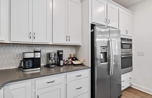 Wake Forest Condo | Walk to Downtown | Coffee Bar | 3 King Beds