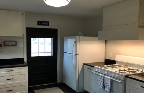 New Braunfels House | Walk to Downtown Shops, Restaurants, Farmers Market, & River