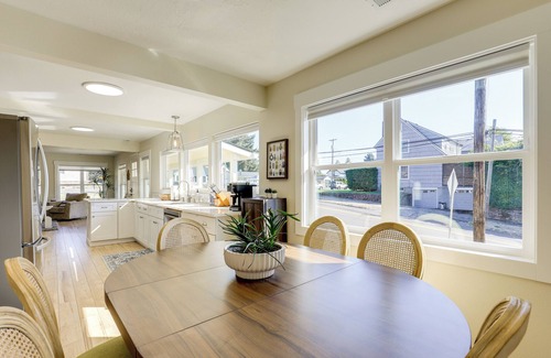 Camas House | Walk to Dtwn Camas! Updated Home w/Game Room