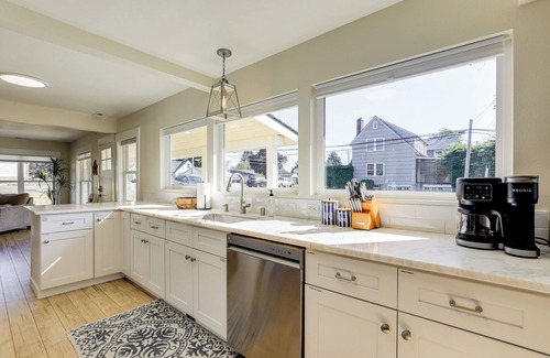 Camas Cottage | Walk to Dtwn Camas! Updated Home w/Game Room