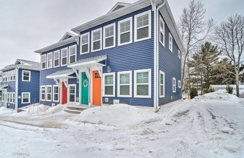 Charlevoix Apartment | Walk to Dtwn Charlevoix Condo with Fireplace
