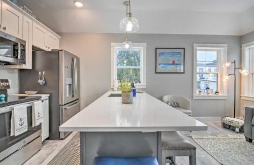 Charlevoix Apartment | Walk to Dtwn Charlevoix Condo with Fireplace
