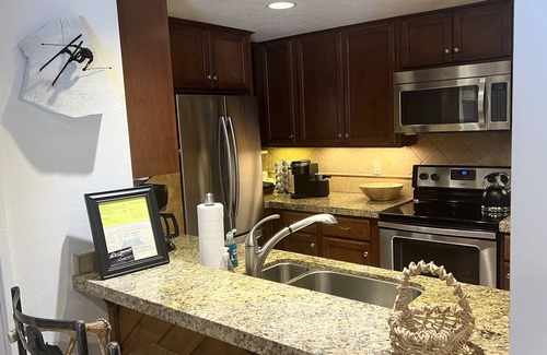 Mammoth Lakes Condo | Walk to Eagle Chair, close to trails - Spacious 2 BD/2 BA - Just remodeled