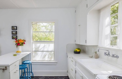 Hyde Park Apartment | Walk to Food, Fast Wifi - Pastel Studio - Portoro