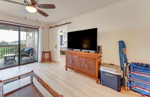 Nawiliwili Apartment | Walk to Kalapaki Beach Condo with Ocean and Mtn View!