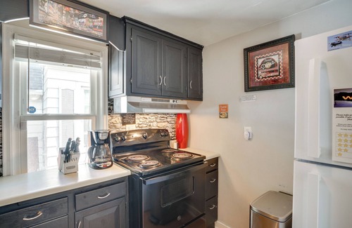 Fond du Lac House | Walk to Main St Fond du Lac: Retreat w/Yard