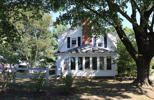 Wakefield-Peacedale House | Walk to Main Street Wakefield, 15 minutes to 3 beaches