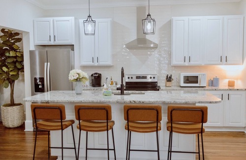 Downtown Historic District House | Walk to Night of Lights, Pets OK + Free Parking, Historic District Retreat