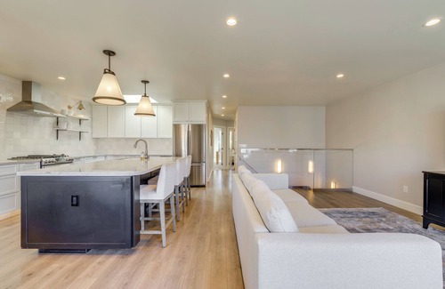 Outer Sunset House | Walk to Ocean Beach: Modern Home w/Fenced Yard