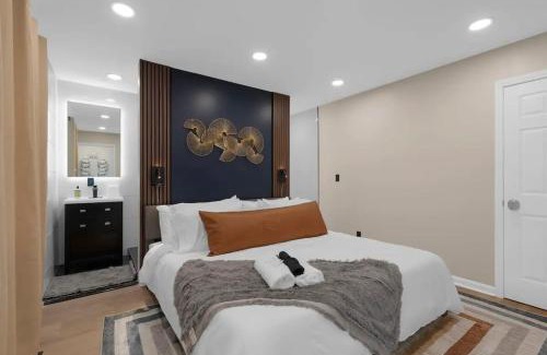 Weinland Park House | Walk to OSU - Relaxing Retreat with Hot Tub