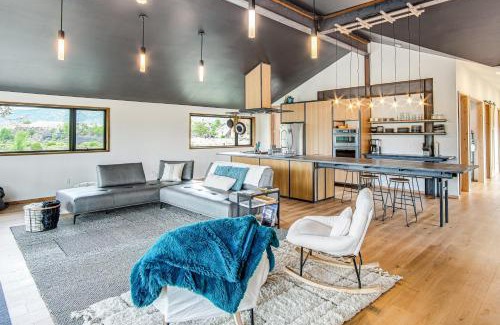 Salida House | Walk to River 6-Acre Ranch Retreat in Salida!