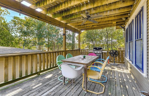 Bouldin House | Walk to SoCo: Home w/Decks & City Views in Austin