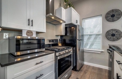 Nevada Street House | Walk to St. Paul Square & Downtown